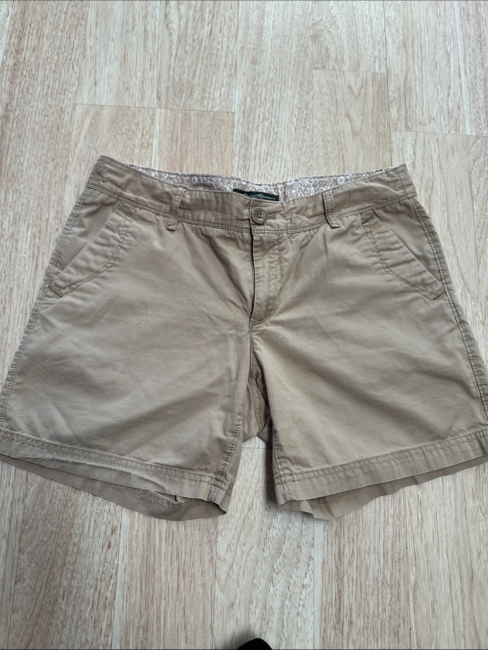 Eddie Bauer Light Taupe  Cotton Shorts Size 6